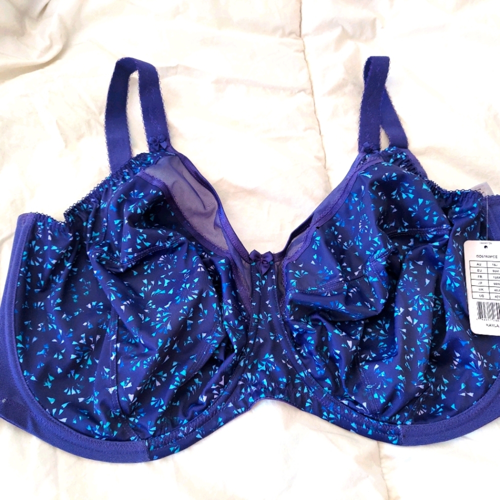 Banded underwired bra